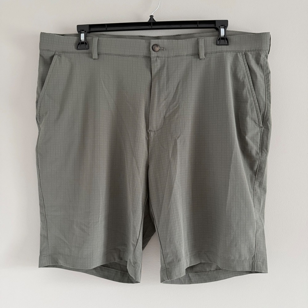 Greg Norman Mens Olive Green Micro Grid Performance Golf Shorts Size 40 - Picture 1 of 12